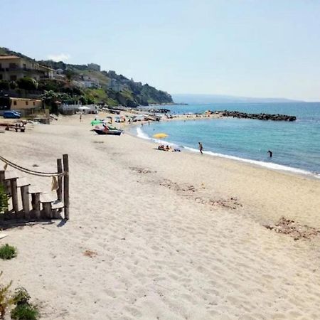 Casa Di Giorgio-Fronte Spiaggia ピッツォ エクステリア 写真