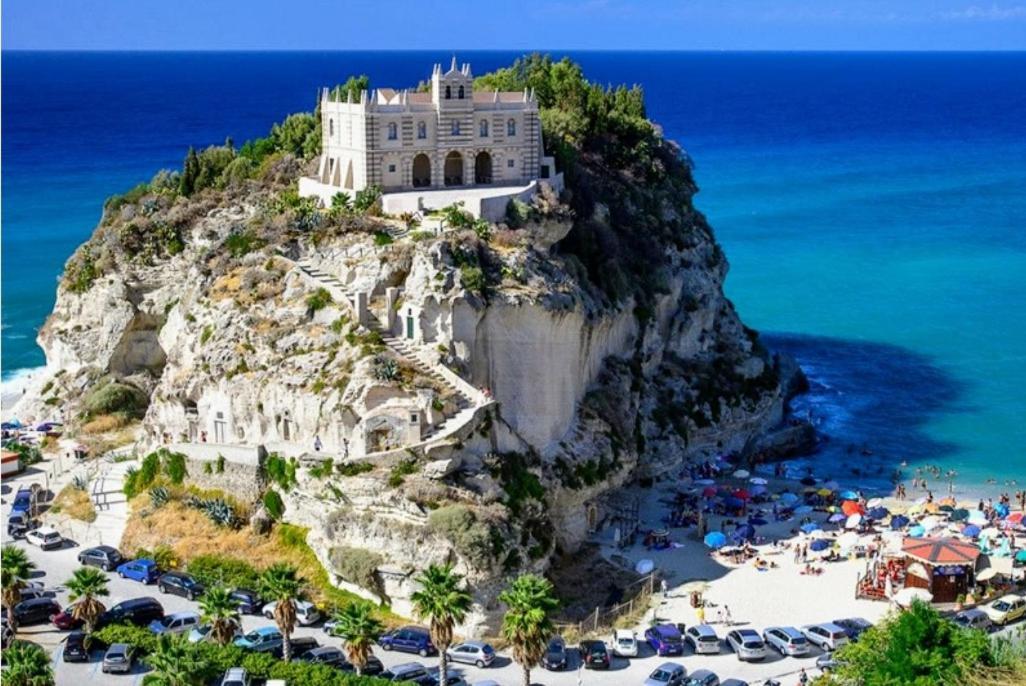 Casa Di Giorgio-Fronte Spiaggia ピッツォ エクステリア 写真