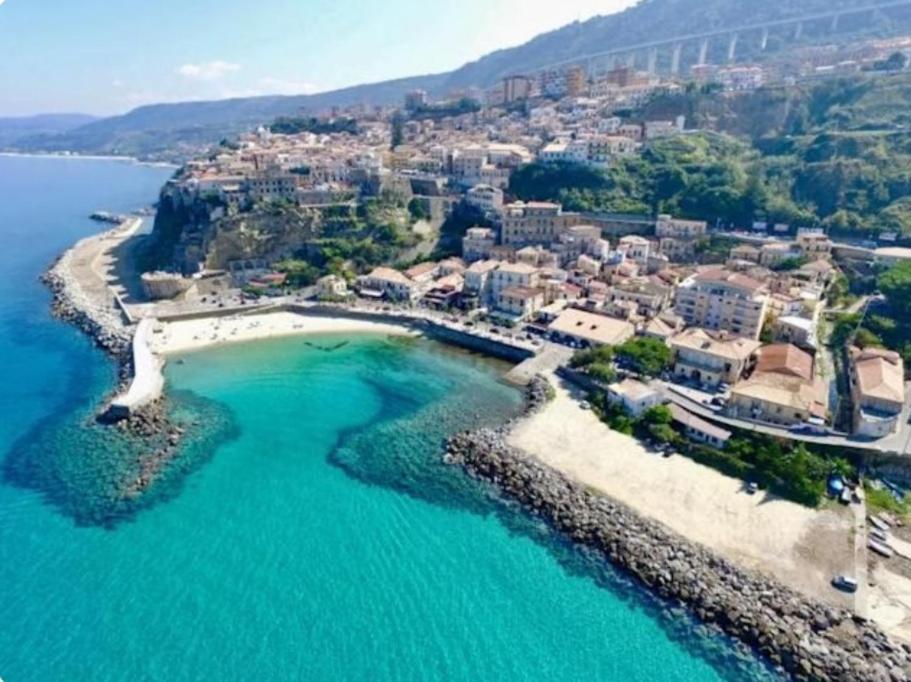 Casa Di Giorgio-Fronte Spiaggia ピッツォ エクステリア 写真